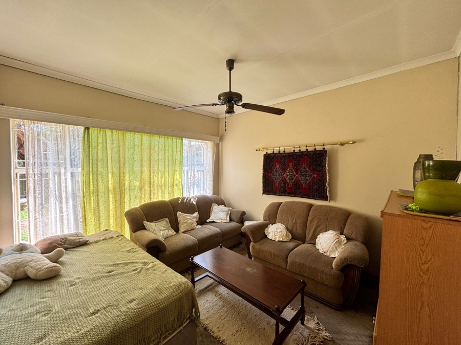 4 Bedroom Property for Sale in Flamwood North West